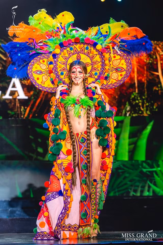 Top 10 quốc phục đẹp nhất Miss Grand International 2019, trong đó có thí sinh giống Mạc Văn Khoa-1