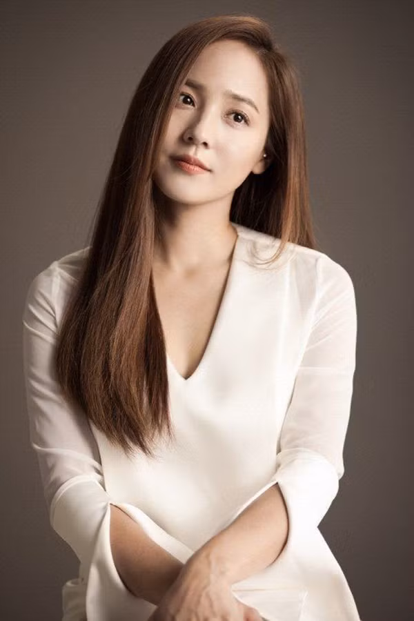 5 mỹ nhân có gương mặt đẹp nhất lịch sử Kpop, trăm năm có một ảnh 2