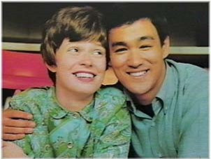 Bật mí chuyện tình của Lý Tiểu Long với cô gái Tây tóc vàng hình ảnh 5 bat mi chuyen tinh cua ly tieu long voi co gai tay toc vang hinh anh 5