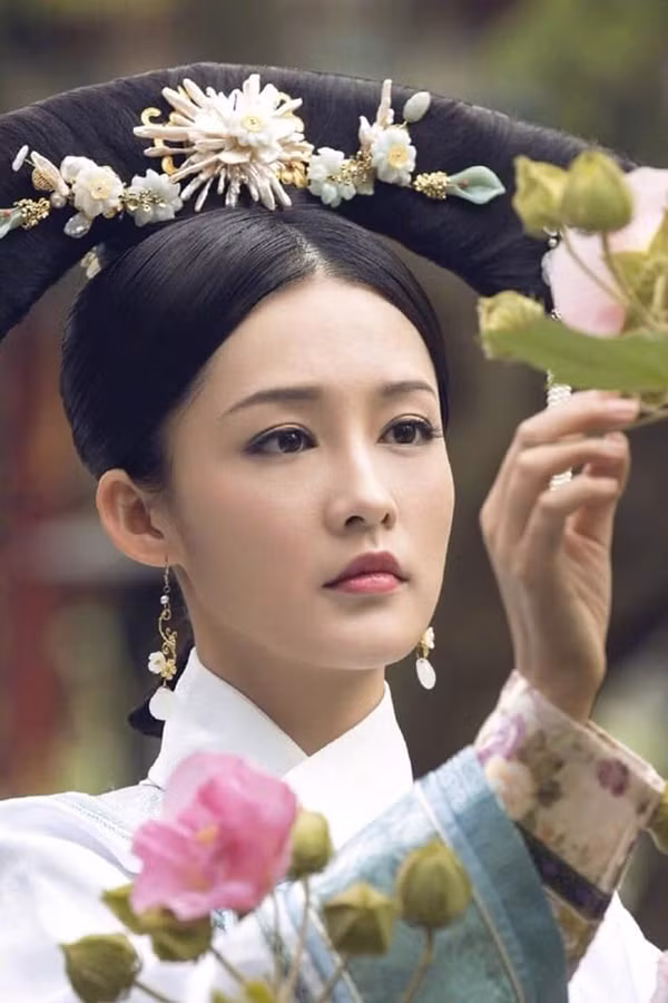 Triệu Lệ Dĩnh, Dương Mịch đẹp hút hồn trong tạo hình nhà Thanh ảnh 1