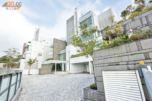 “Ông vua hài kịch” Châu Tinh Trì sở hữu khối tài sản “khủng” như thế nào? - Ảnh 3 “Ông vua hài kịch” Châu Tinh Trì sở hữu khối tài sản “khủng” như thế nào? - Ảnh 3