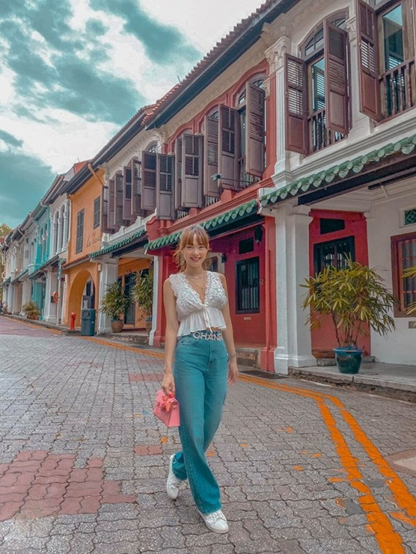 Chân quá dài, Hoa hậu Mai Phương Thúy rơi vào cảnh "dở khóc dở cười" ảnh 9 Chân quá dài, Hoa hậu Mai Phương Thúy rơi vào cảnh "dở khóc dở cười" ảnh 9