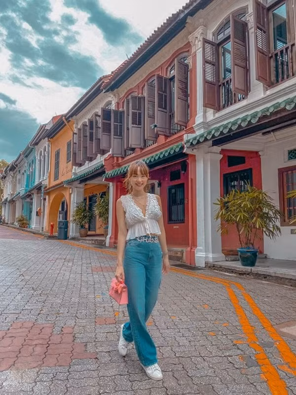 Chân quá dài, Hoa hậu Mai Phương Thúy rơi vào cảnh "dở khóc dở cười" ảnh 9