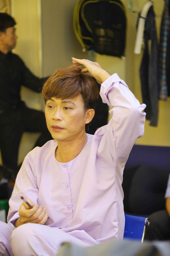 img7009-ngoisao.vn-w600-h900 3 danh hài Trấn Thành,Danh hài Hoài Linh, nghệ sĩ Lâm Vỹ Dạ, diễn viên Thuý Ngân, ca sĩ Nhật Kim Anh, sao Việt