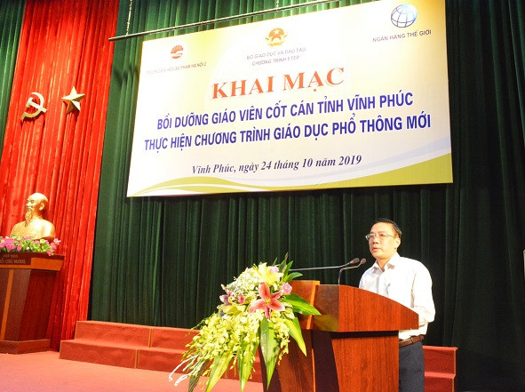 Ông Phạm Khương Duy - Phó Giám đốc Sở GD&ĐT tỉnh Vĩnh Phúc phát biểu tại phiên khai mạc Ông Phạm Khương Duy - Phó Giám đốc Sở GD&ĐT tỉnh Vĩnh Phúc phát biểu tại phiên khai mạc