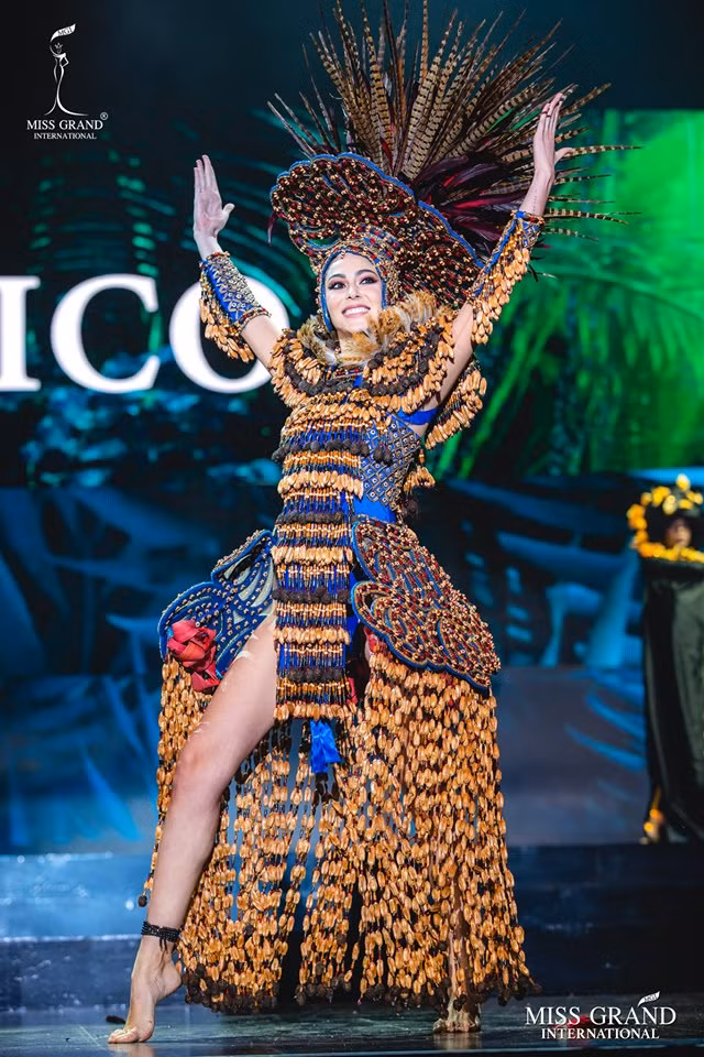 Top 10 quốc phục đẹp nhất Miss Grand International 2019, trong đó có thí sinh giống Mạc Văn Khoa-12