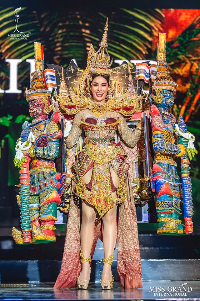 Top 10 quốc phục đẹp nhất Miss Grand International 2019, trong đó có thí sinh giống Mạc Văn Khoa-8