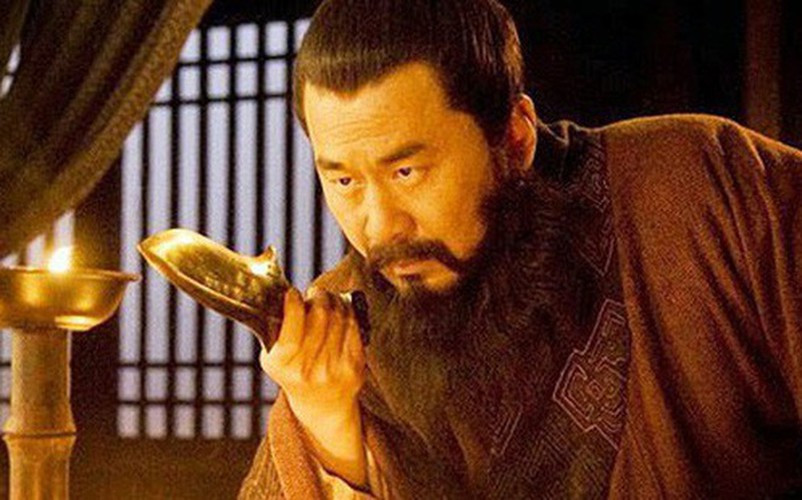 noi tieng da nghi gian tra, vi sao tao thao van duoc ca ngoi? hinh anh 3