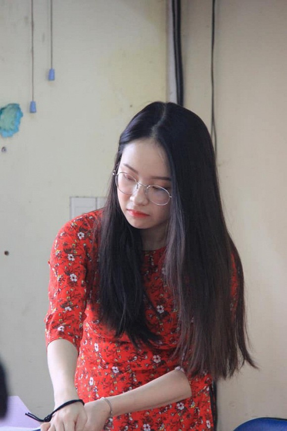 cô giáo, cô giáo bị chụp lén, giới trẻ 