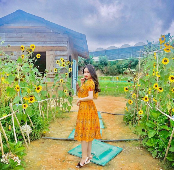 cô giáo, cô giáo bị chụp lén, giới trẻ 