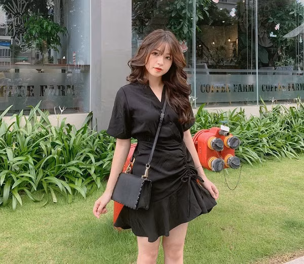 Nhan sắc bạn gái tin đồn mới của Quang Hải khiến dân mạng bị 