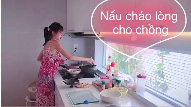 Ca sĩ Thủy Tiên tiết lộ bí quyết nấu cháo lòng quẩy miền Tây chuẩn chỉnh ảnh 2
