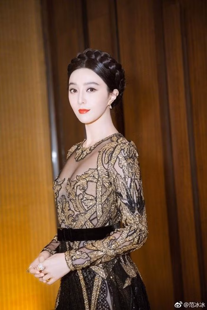 Diễn viên “Hoàn Châu Cách Cách” sau 22 năm: Kẻ tù tội, xuất gia, người thành đại triệu phú ảnh 12