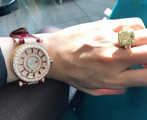 Lóa mắt trước khối tài sản khổng lồ khó ai sánh kịp của Lệ Quyên ở tuổi 38 - Ảnh 9 Lóa mắt trước khối tài sản khổng lồ khó ai sánh kịp của Lệ Quyên ở tuổi 38 - Ảnh 9