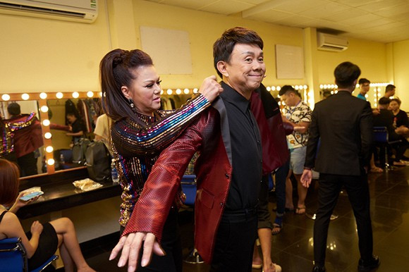 dsc02329-ngoisao.vn-w700-h467 10 danh hài Trấn Thành,Danh hài Hoài Linh, nghệ sĩ Lâm Vỹ Dạ, diễn viên Thuý Ngân, ca sĩ Nhật Kim Anh, sao Việt