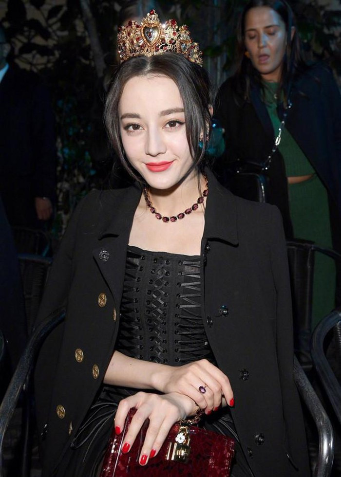 Loạt ảnh xinh đẹp từ nhỏ của Địch Lệ Nhiệt Ba ảnh 9 Loạt ảnh xinh đẹp từ nhỏ của Địch Lệ Nhiệt Ba ảnh 9