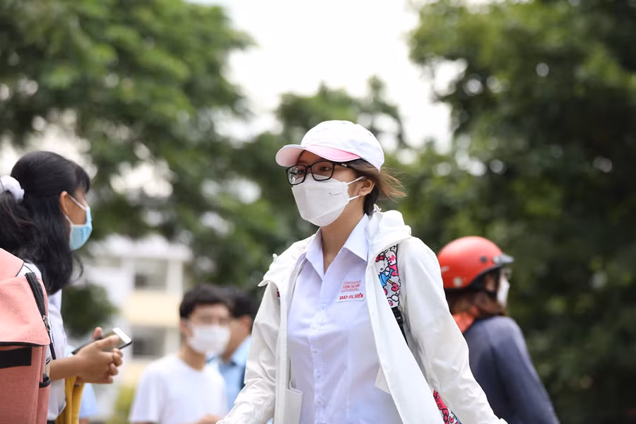 Toàn cảnh thi 2 bài tổ hợp Khoa học tự nhiên, Khoa học xã hội ảnh 59