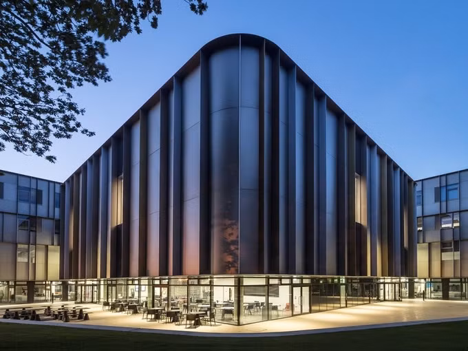 Trung tâm giáo dục ở Bình Định vào top trường đẹp thế giới ảnh 16