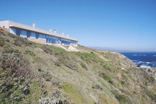 Những ngôi nhà kỳ lạ khéo lẩn trốn giữa thiên nhiên khiến bạn dễ bị đánh lừa - Ảnh 11.