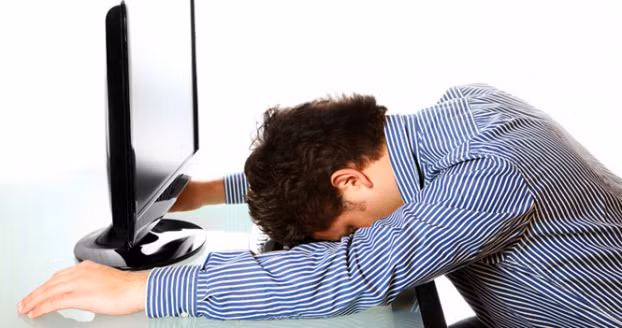  Ngưng thở khi ngủ gây ra tình trạng mệt mỏi, trầm cảm, buồn ngủ ban ngày... Ảnh minh họa 