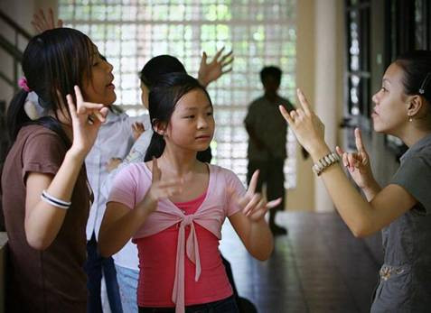 Học sinh trường PTCS Xã Đàn luôn vui vẻ khi đến trường Học sinh trường PTCS Xã Đàn luôn vui vẻ khi đến trường