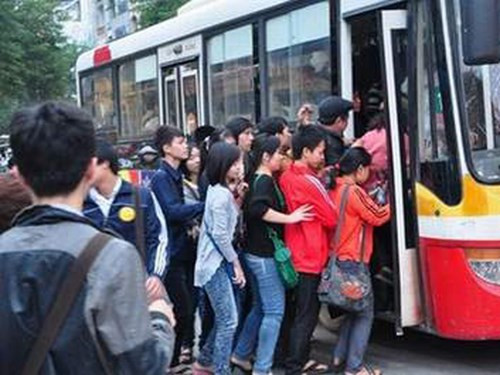 Nhận diện những gã dê xồm trên xe buýt