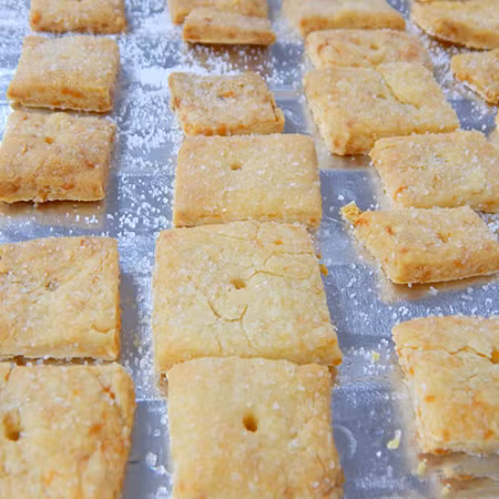 Lấy bánh ra khỏi lò nướng. 634-600x600-5182-1441336113.jpg