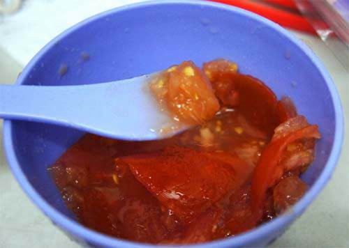 chi voi 3 qua ca chua chua den 10 ngan dong, ban co the lam nen dieu ki tich nay - 4