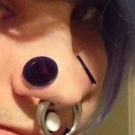 1001 kiểu làm đẹp kinh dị của các “cậu ấm, cô chiêu" ảnh 4 1001 kiểu làm đẹp kinh dị của các “cậu ấm, cô chiêu" ảnh 4