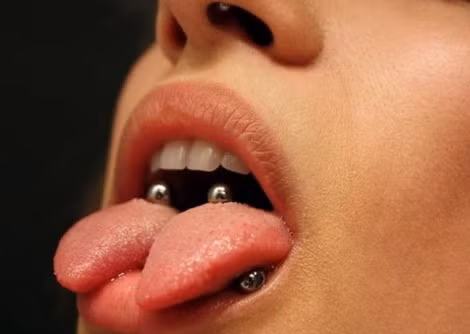 1001 kiểu làm đẹp kinh dị của các “cậu ấm, cô chiêu" ảnh 1