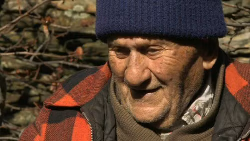 bi-mat-tren-hon-dao-toan-nguoi-truong-tho-o-hy-lap-1