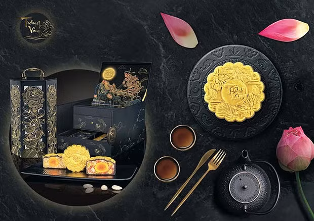 Bánh trung thu Trăng Vàng Black &amp; Gold của Kinh đô có giá gần 5 triệu đồng.