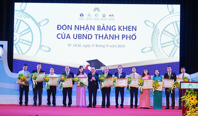 Các cá nhân nhận bằng khen của UBND TPHCM
