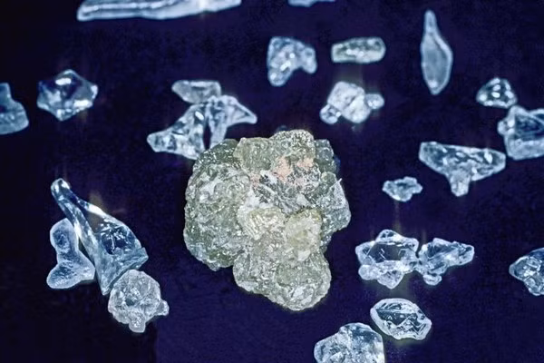 Ghé thăm những nơi có mưa kim cương và biển kim cương