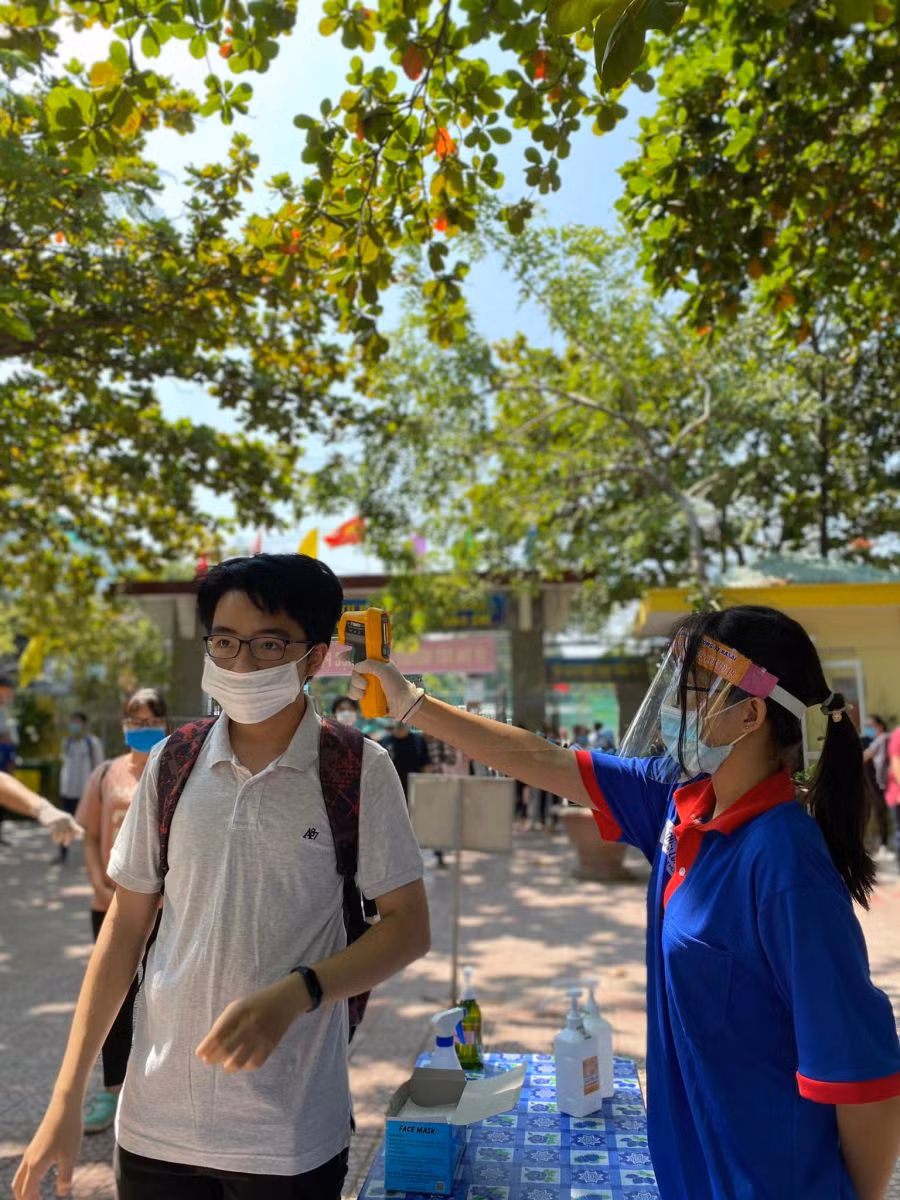 Thi Tốt nghiệp THPT 2020 đợt 2: Tình nguyện viên phải đảm bảo phòng dịch Covid-19 cho chính mình ảnh 4