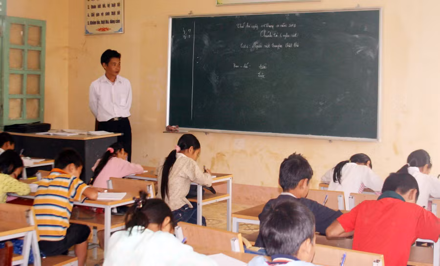 Tình trạng giáo viên hợp đồng diễn ra tại nhiều địa phương. Ảnh: Đức Chiêm