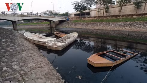 nang nong, nguoi dan thu do ngat tho voi mui hoi thoi o song to lich hinh 16