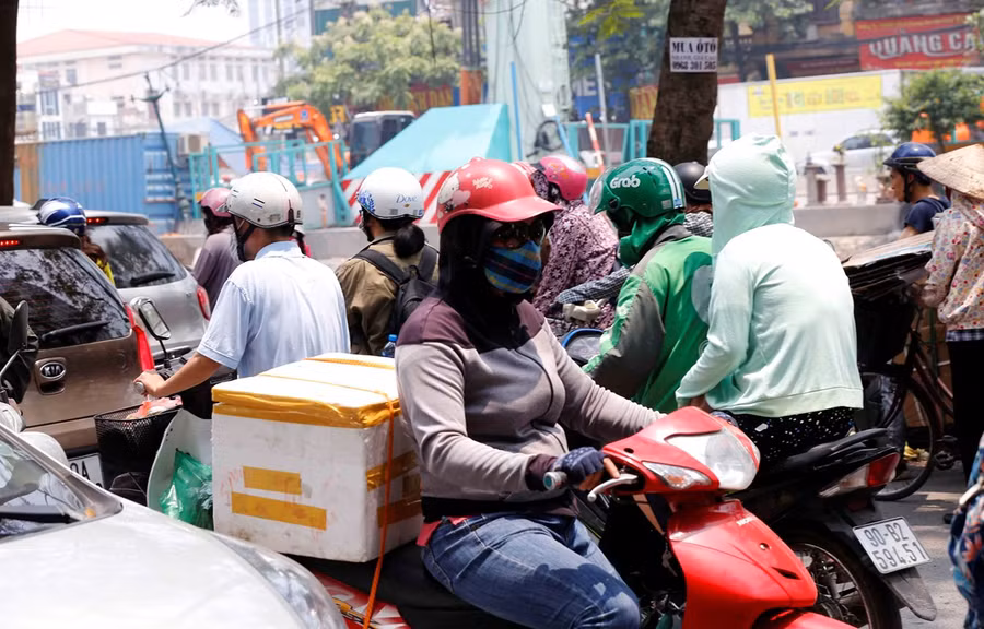 Nắng nóng tại Bắc Bộ sẽ giảm dần từ ngày 26/4. (Ảnh: Doãn Tấn/ TTXVN)