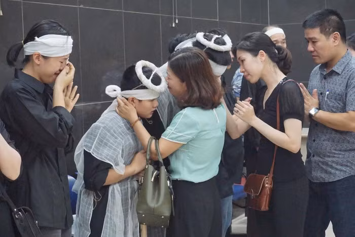 Đẫm nước mắt đám tang nữ lao công bị xe ô tô "điên" tông tử vong