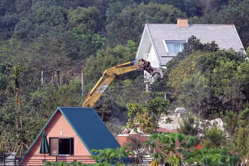 Theo kế hoạch, từ ngày 23/4 đến 13/5,chính quyền xã Minh Phú sẽ cưỡng chế 20 trường hợp vi phạm. Ảnh: Võ Hải.