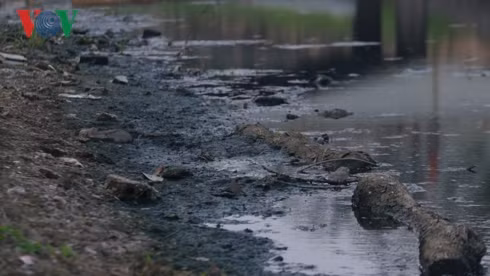 nang nong, nguoi dan thu do ngat tho voi mui hoi thoi o song to lich hinh 12