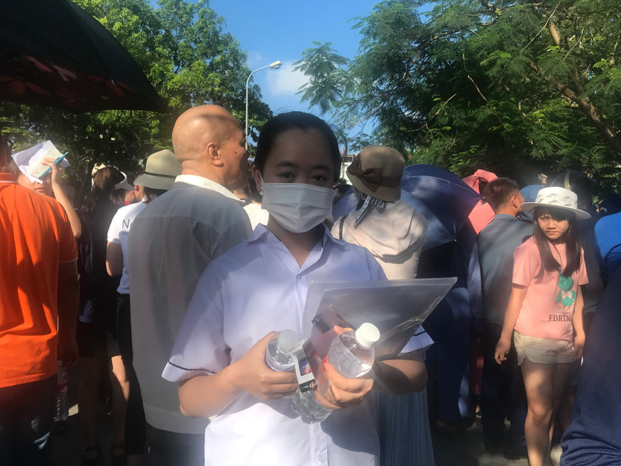 Thí sinh Lê Nhật Ánh, lớp 12B8, Trường THPT Đào Duy Từ (TP Thanh Hóa). Thí sinh Lê Nhật Ánh, lớp 12B8, Trường THPT Đào Duy Từ (TP Thanh Hóa).