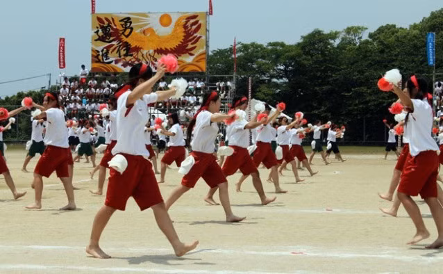 Nhiều CLB được thành lập tại trường