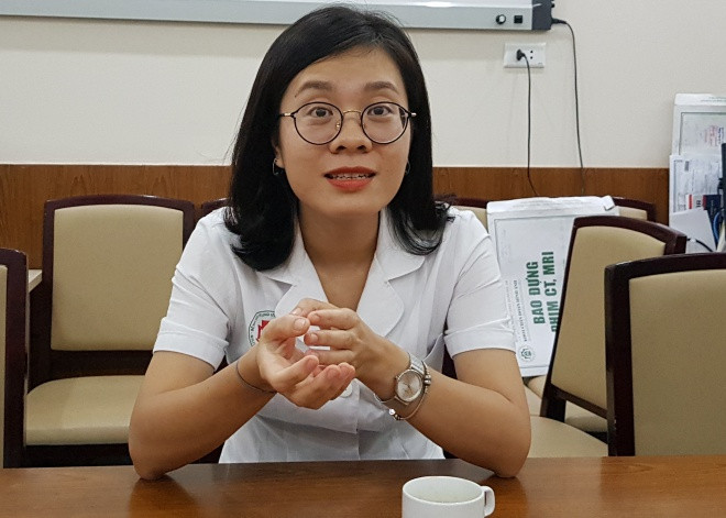 Bác sĩ Hoàng Thị Phương, hiện là chuyên viên về thính học tại Bệnh viện Trung ương Quân đội 108. Bác sĩ Hoàng Thị Phương, hiện là chuyên viên về thính học tại Bệnh viện Trung ương Quân đội 108.