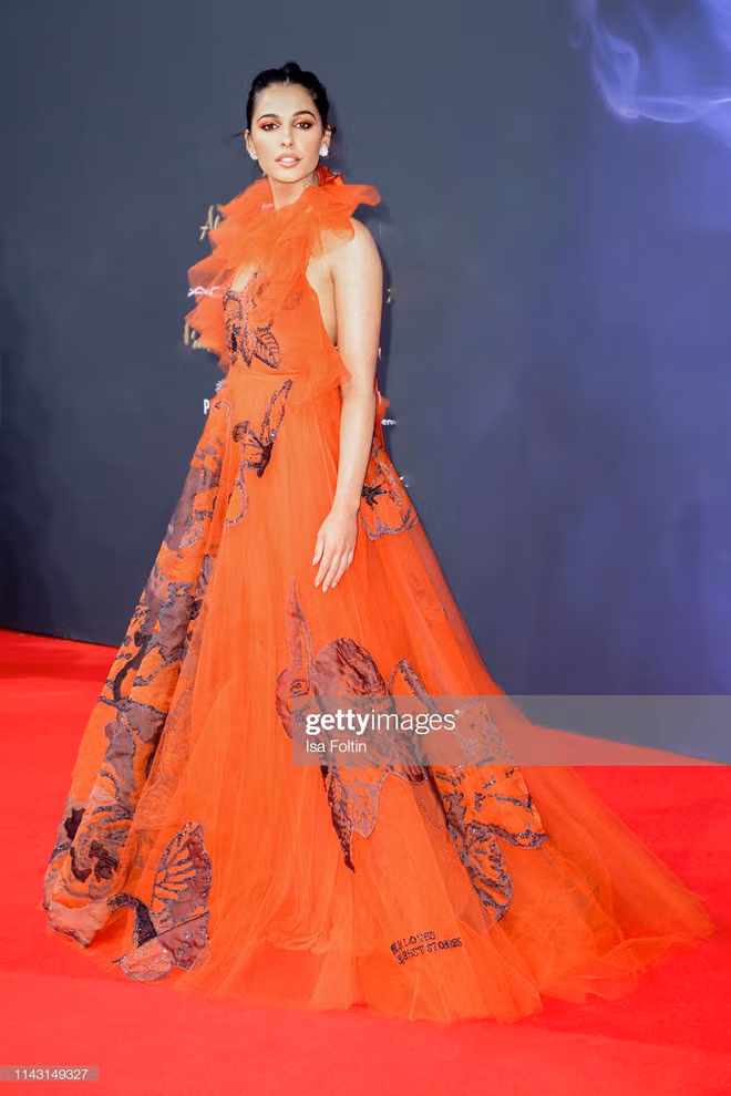 Vay ao goi cam, ca tinh cua 