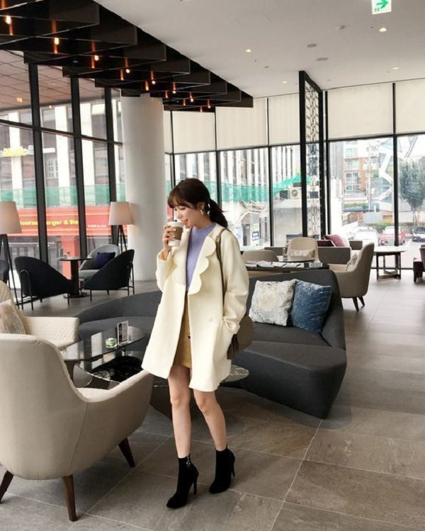 Gợi ý trang phục ngày lạnh giúp chị em có vẻ ngoài sành điệu ảnh 18 di choi ngay lanh, day la nhung goi y trang phuc giup chi em co duoc ve ngoai sanh dieu - 19