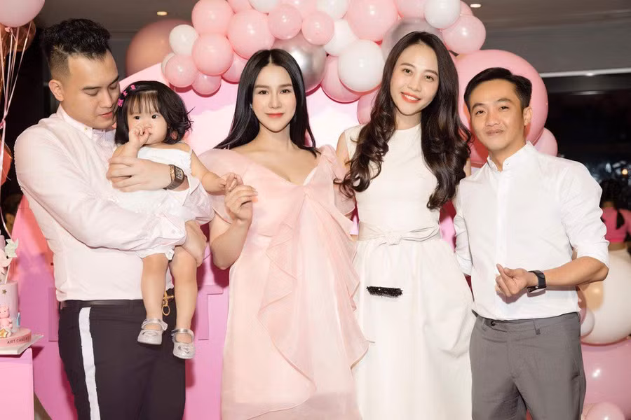 cong thuc trang diem 10 lan nhu 1 cua dam thu trang khien cuong do la say me - 1