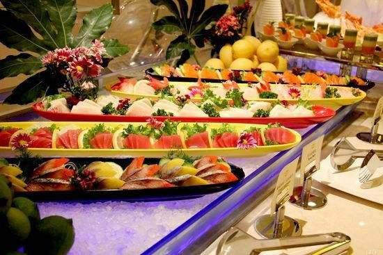 Dù thích đến mấy nhưng 4 món này không nên ăn khi dự tiệc buffet