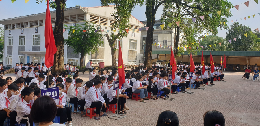 Học sinh Trường THCS Yên Bài A tham dự phát động tuần lễ hưởng ứng học tập suốt đời năm 2023. Học sinh Trường THCS Yên Bài A tham dự phát động tuần lễ hưởng ứng học tập suốt đời năm 2023.