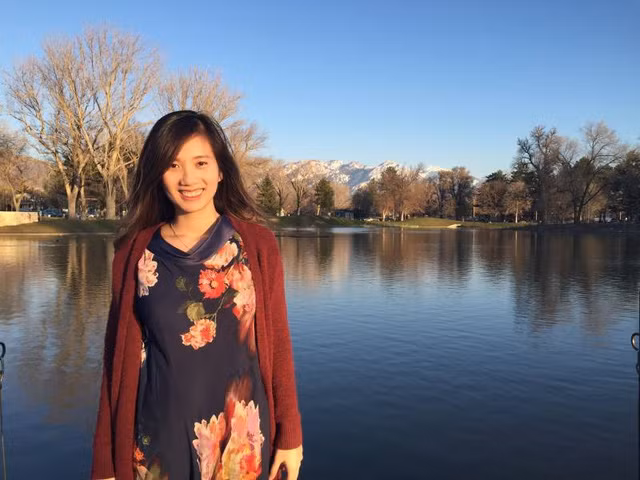 Hà làm việc tại Mỹ ngay sau khi tốt nghiệp.